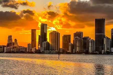 Sunset Cruise of Biscayne Bay Millionaire Homes & Cash Bar 