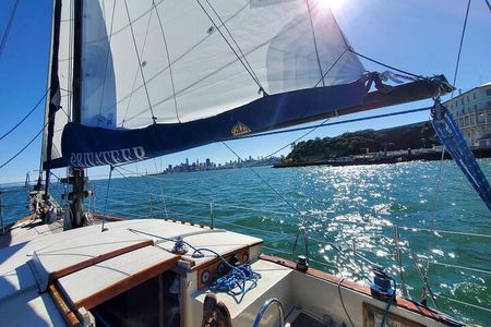 1.5-Hour San Francisco Bay Sailing Tour