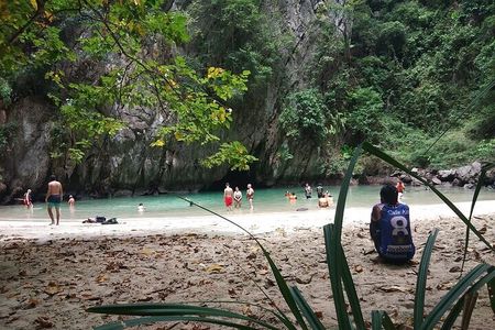 Koh Lanta: 4 Islands Tour by Speedboat with Snorkeling