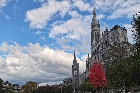 The Story of Lourdes Walking Tour IN ENGLISH 