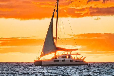 Yacht Sunset Cruise from Oahu