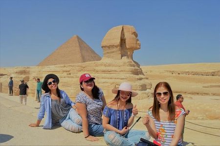 Private Tour Giza Pyramids, Memphis, Sakkara Pyramids With Lunch