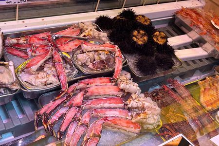 Like a local! Tokyo Tsukiji Fish Market Food tour 