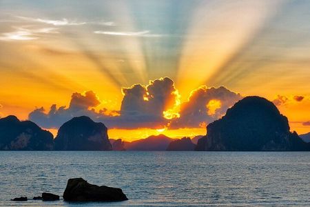 Krabi Ao, nang Bioluminescent plankton by longtail boat 