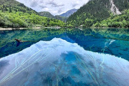 4-day tour of Jiuzhaigou Valley Scenic and Historic Interest Area