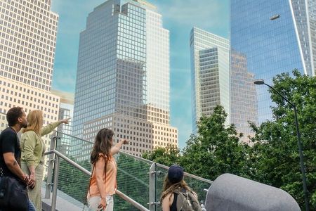 Lower Manhattan Walking Tour & Freedom Tower Observatory Ticket