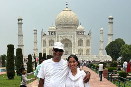 Private Taj Mahal Day trip From Delhi
