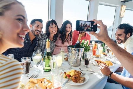 City Cruises Philadelphia: Brunch Cruise on the Delaware River