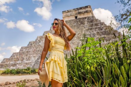 Chichen Itza, Mexican Buffet, Cenote & Valladolid guided Tour