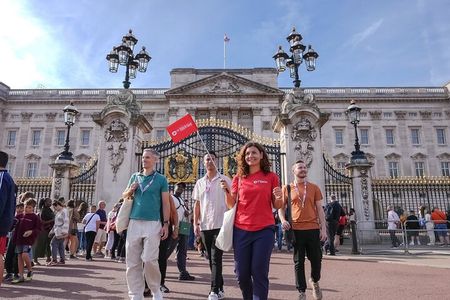 Buckingham Palace: Walking Tour with Entry & Audio Guide