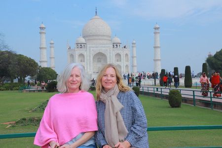 Taj Mahal & Fatehpur Sikri Day trip From Delhi