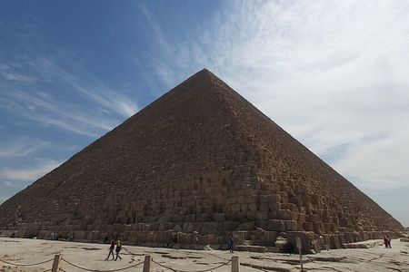 2-Day Private Cairo Guided Pyramids, Museums & Markets Tour