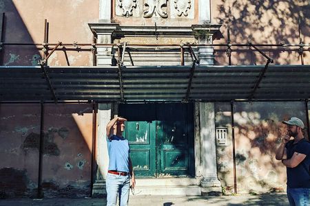 Venice Commissario Brunetti and Donna Leon: Walk His Beat