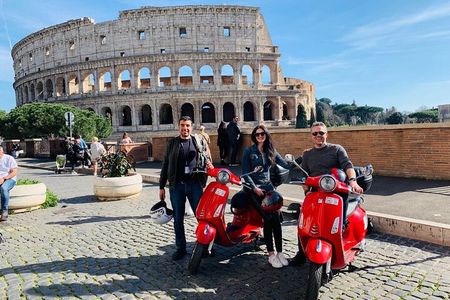 Rome by Vespa – with Francesco: the Best Guided Vespa Tour