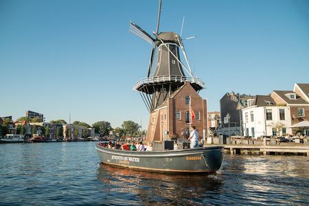 Luxury Shared Canal Tour with live guide