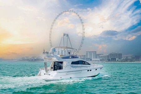 Private 2-Hour 50-Feet Yacht Tour around Dubai