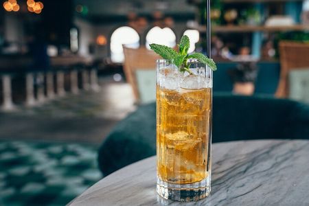 Louisville: 3-hour Walking Bourbon Food Tour with Food Pairings