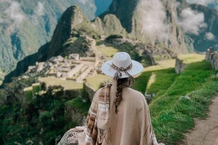 From Aguas Calientes: Entrance Machupicchu, Bus and Guide.