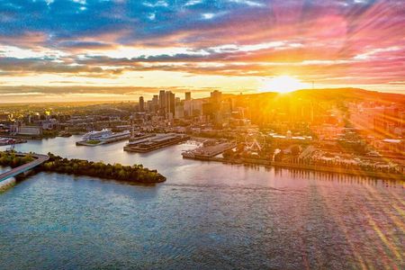 Sunset Boat tour on the St Lawrence River Old Port Montreal(1hrs)