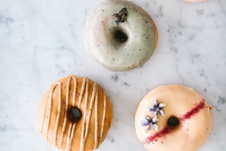 Food Tasting Experience and Guided Walking Tour in Santa Barbara