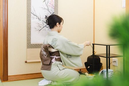 Japanese Matcha Tea Ceremony and Kimono Experience in Hanayaka