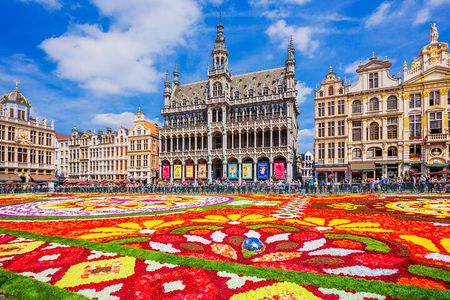 Brussels Highlights and Secrets: Private Tour with Beer Stop