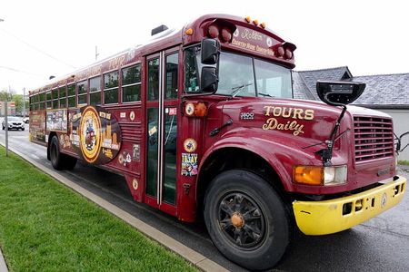 Nashville Rollin Jamboree Comedy & Country Music Sing-Along Tour