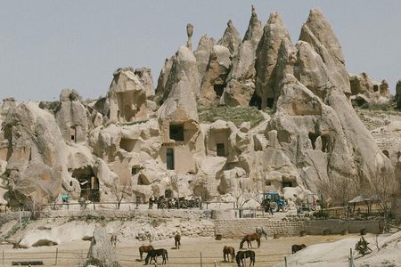 Horse Back Riding in Cappadocia with hot air balloons 
