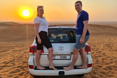 Dubai Evening Desert Safari with BBQ & Live Entertainment