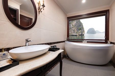 Lan Ha Bay - Ha Long Bay 5 Stars - Private balcony 2 days trip