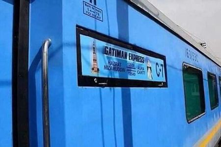From Delhi : All Inclusive Taj Mahal Tour by Gatimaan Express 