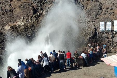 Private excursion to Bufadora and flea market 