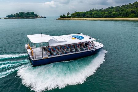 Singapore - Albatross Speedboat Adventures Cruising in Sentosa