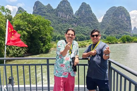 3-Day Private Guilin Tour with Li River Cruise and Yangshuo