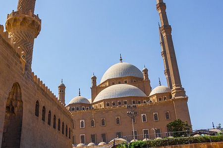 Salah El Din Citadel and Old Cairo Bazar Guided Tour