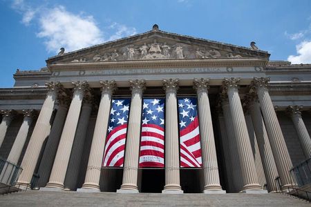 National Archives Skip-the-Line Guided Tour