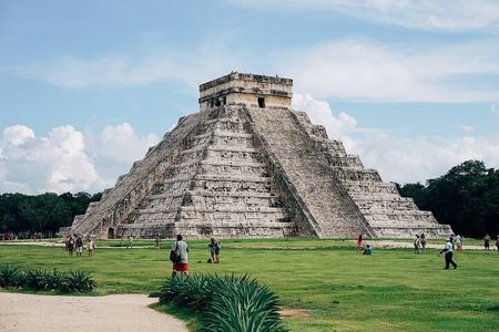 Chichen Itza, 2 Cenotes swimming & Lunch included 