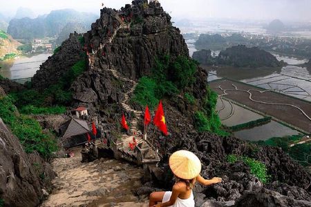 Ninh Binh Trip From Hanoi: Hoa Lu-Mua Cave-Boat-Cycling-Lunch