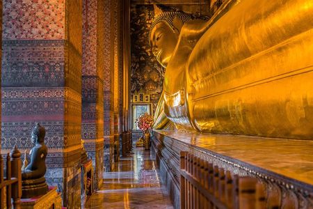Bangkok's Best: City Highlights & Floating Market Private Tour