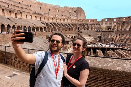 Rome: Colosseum Roman Forum & Palatine Hill Tour I Max 10 People