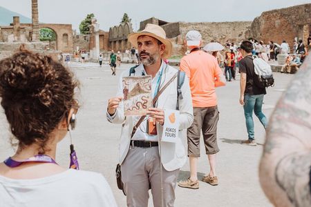 Pompeii Archaeological Small-Group tour for 15 people