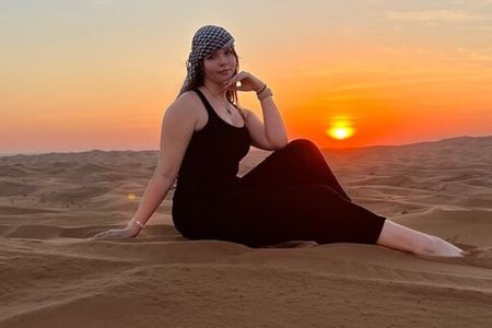 Private Dubai Red Dunes Safari at Sunset with BBQ & Sandboarding