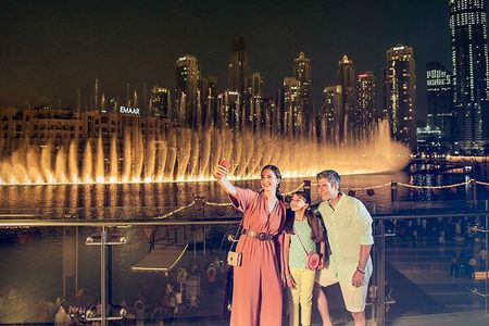 Full Day Dubai: Burj Khalifa, Lunch & Transport. Spanish Guide