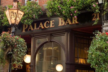 Pub Crawl Walking Tour Through the Heart of Irelands Capital