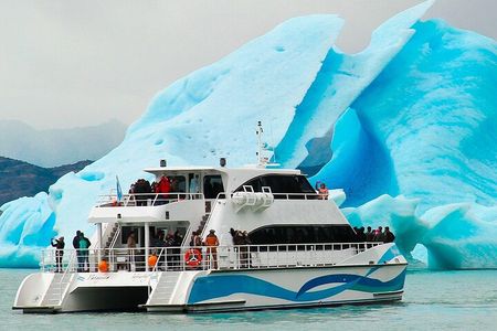 "Todo Glaciares" Boat Tour + optional transfers from El Calafate 