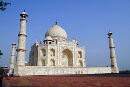 All Inclusive Taj Mahal & Agra Fort Tour from Delhi by Express Train