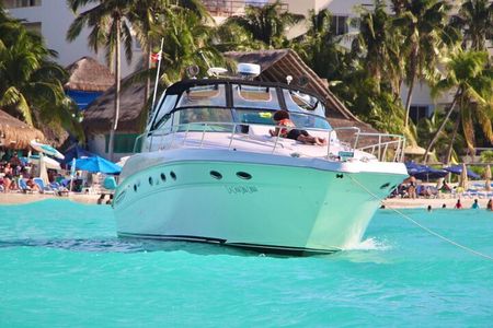 Cruise in Style on our 48 Foot Yacht in Cancun for 15 People