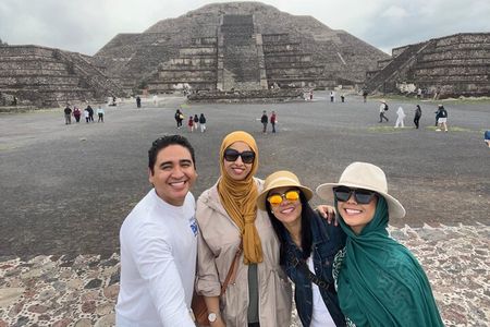 Private Tour: Teotihuacán Pyramids & Basilica of Guadeloupe