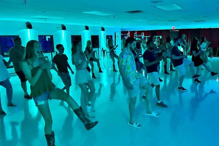 Beginner's Line Dancing Class with Instructor in Nashville