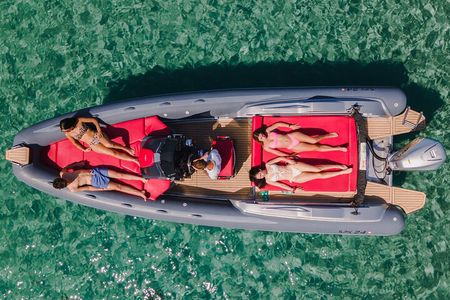 Snorkeling Boat Tour with Skipper in Alghero